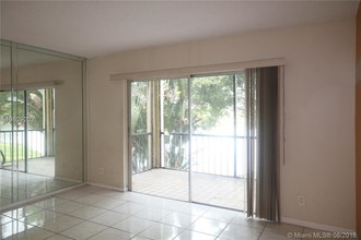 3330 Spanish Moss Terrace-Unit -207 in Lauderhill, FL - Building Photo - Building Photo