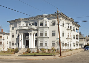 496 Hanover St Apartments