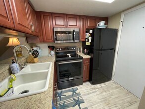 3358 Royal Canadian in Ft. Myers, FL - Building Photo - Building Photo