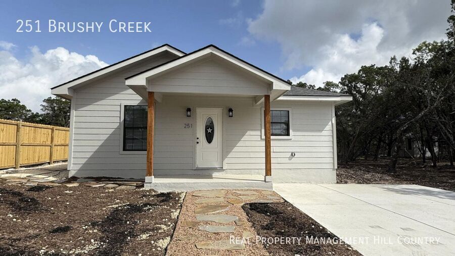 251 Brushy Creek Rd in Bandera, TX - Building Photo
