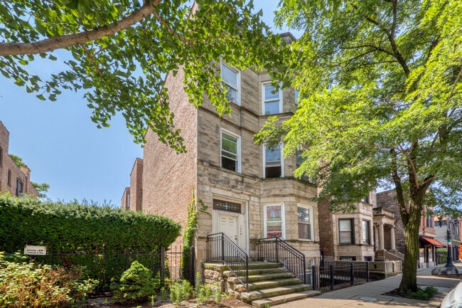 property at 1349 W Taylor St
