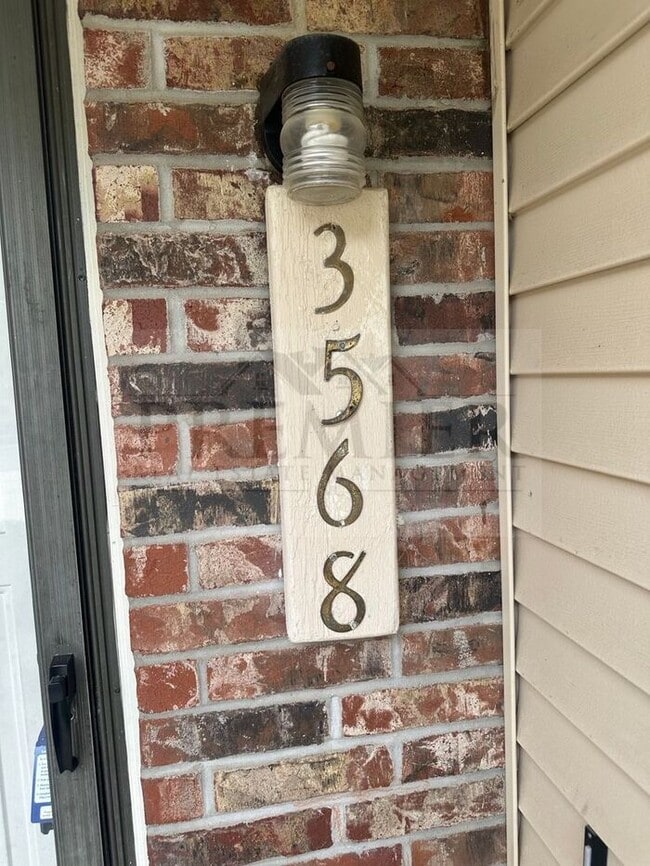3568 NE Independence Ave in Lee's Summit, MO - Building Photo - Building Photo