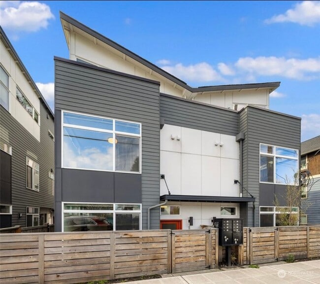 property at 6913 Carleton Ave