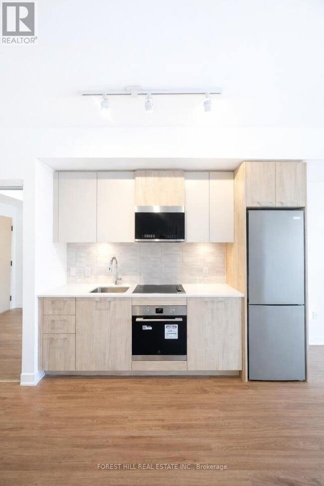 property at 30 Dreamers Wy