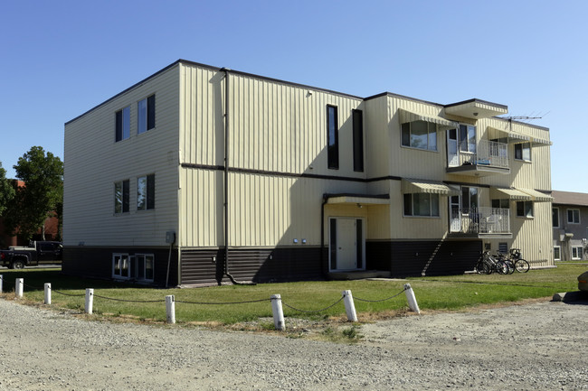 Mason's Apartments in High River, AB - Building Photo - Building Photo