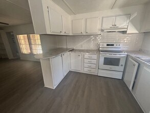 168 E Academy St in Ludowici, GA - Building Photo - Building Photo