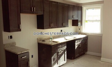 355 Adams St-Unit -A in Boston, MA - Building Photo - Building Photo