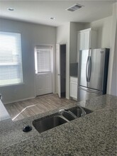 149 Buttonwood Dr in Buda, TX - Foto de edificio - Building Photo