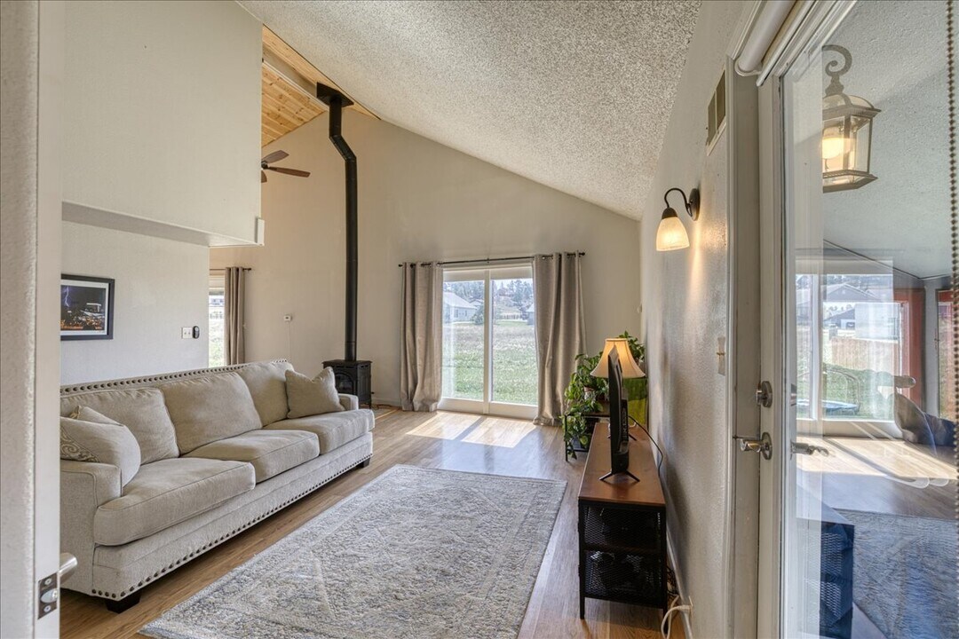 43 Scratch Ct in Pagosa Springs, CO - Building Photo