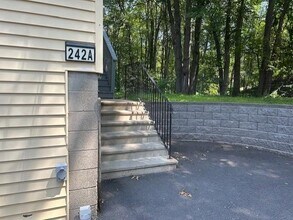 242 Leda Ave in Manchester, NH - Building Photo - Building Photo