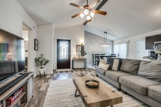 4448 Chapman St in The Colony, TX - Building Photo - Building Photo