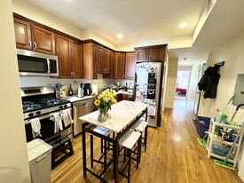 1029 Tremont St, Unit 3 Apartamentos