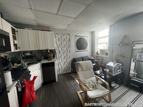 273 Maverick St in Boston, MA - Building Photo - Building Photo