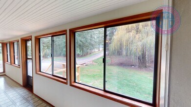 18628 S Henrici Rd in Oregon City, OR - Building Photo - Building Photo