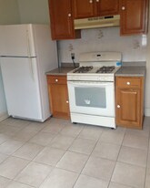 49 Conwell Ave, Unit 2 Apartamentos