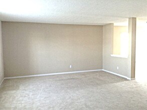 608 Waterford Way in Danville, IN - Building Photo - Building Photo