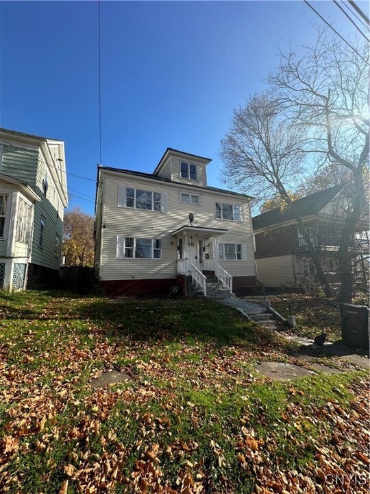 128 Fairview Ave in Syracuse, NY - Building Photo