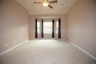 7010 Stevenson Dr in Missouri City, TX - Building Photo - Building Photo