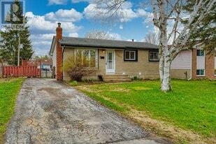 1344 Waverley Crescent in Kingston, ON - Building Photo