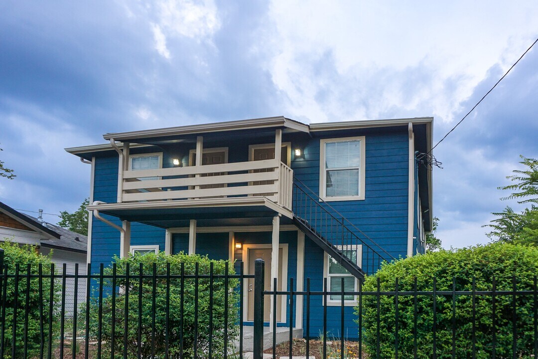 3703 Market St in Houston, TX - Building Photo