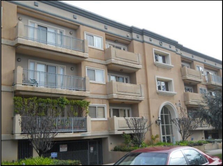 937 12th St, Unit #208 in Santa Monica, CA - Building Photo