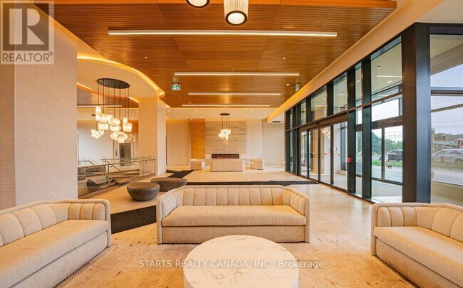 8960 Jane St in Vaughan, ON - Building Photo - Building Photo