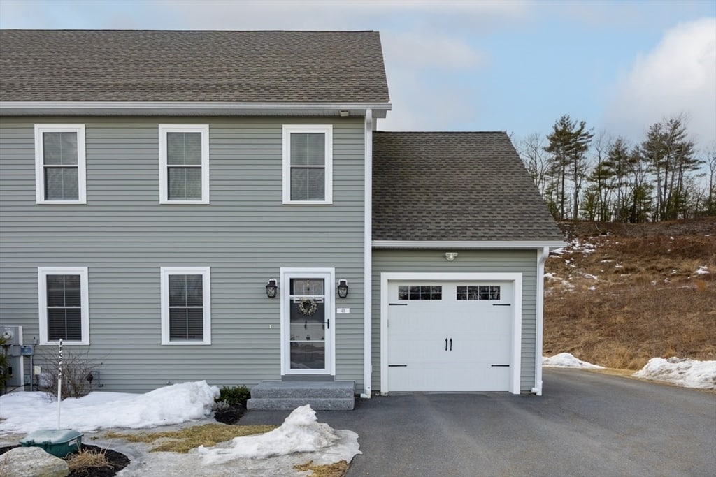 4 Tandem Dr in Westminster, MA - Building Photo