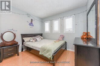 100 Alaskan Summit Ct in Brampton, ON - Building Photo - Building Photo