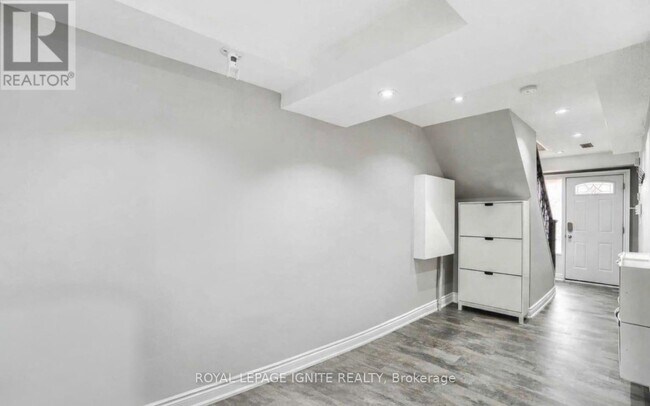 147 Enderby Crescent in Brampton, ON - Building Photo - Building Photo