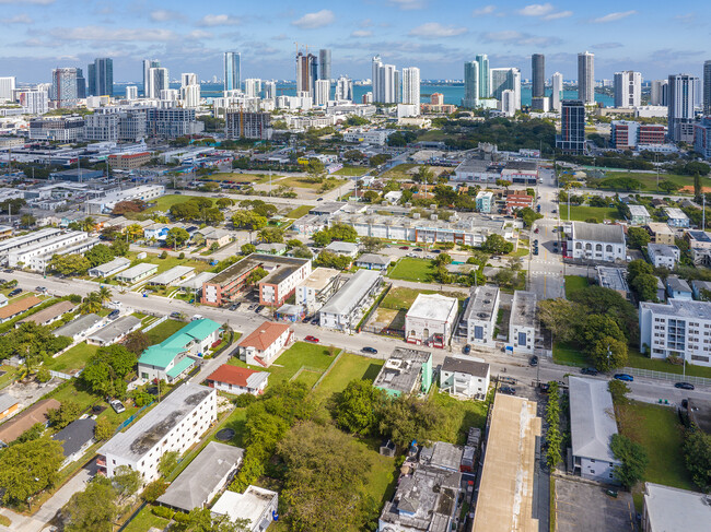 1829 NW 2nd Ct, Unit Apt 10 in Miami, FL - Building Photo - Building Photo