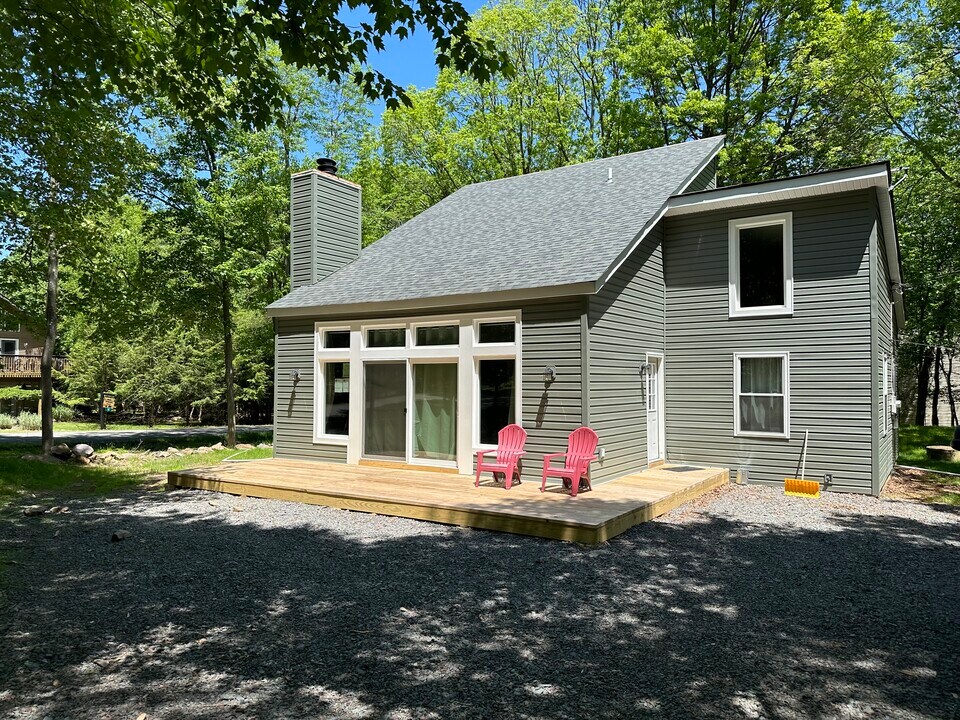 5 Masters Trail in Albrightsville, PA - Building Photo