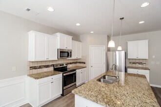 538 Jadetree Ln in Atlanta, GA - Building Photo - Building Photo