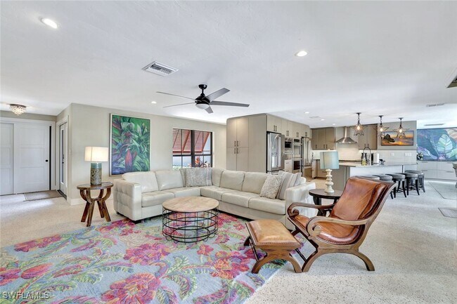 219 Geranium Ct in Marco Island, FL - Building Photo - Building Photo