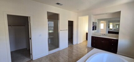 660 W Bonaventure Ave in Tracy, CA - Building Photo - Building Photo