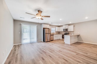 506 Pine in Odessa, MO - Building Photo - Building Photo
