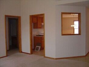 802 E Waterford Blvd in Ozark, MO - Building Photo - Building Photo