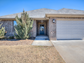 16708 Doyle Dr in Edmond, OK - Building Photo - Building Photo