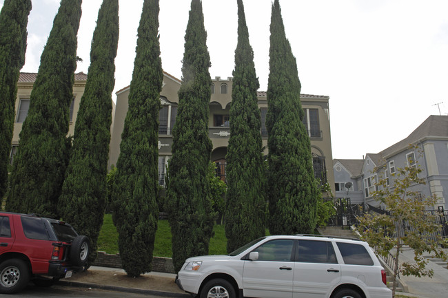 156 N Kenmore Ave in Los Angeles, CA - Building Photo - Building Photo