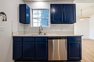 1412 E 21st Terrace in Lawrence, KS - Building Photo - Building Photo