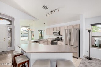 3022 E Captain Dreyfus Ave in Phoenix, AZ - Building Photo - Building Photo