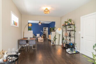 2906 N Harding Ave in Chicago, IL - Building Photo - Building Photo