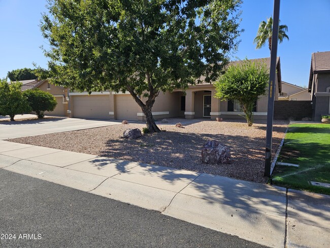 1110 S Western Skies Dr in Gilbert, AZ - Building Photo - Building Photo