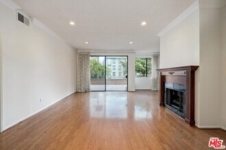 1201 S Roxbury Dr in Los Angeles, CA - Building Photo - Building Photo