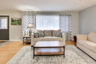 6 S Waterman Ave in Arlington Heights, IL - Building Photo - Building Photo