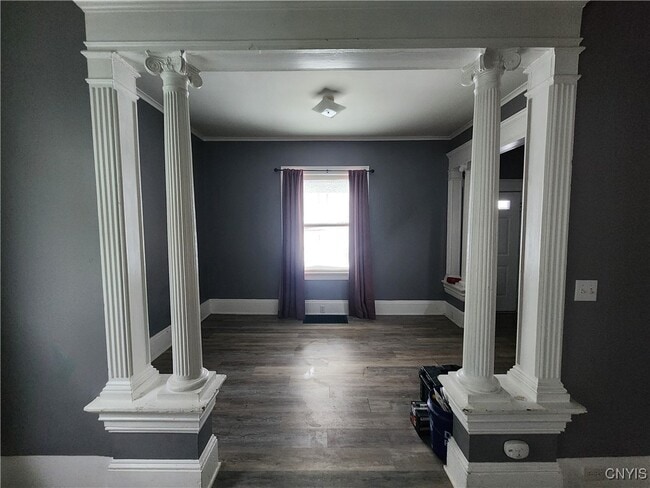 137 W Schuyler St in Oswego, NY - Building Photo - Building Photo