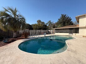 3318 Cormorant Dr in Jacksonville, FL - Building Photo