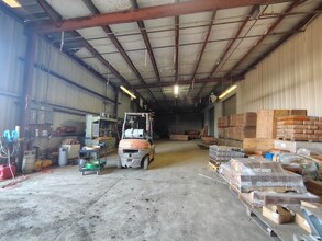 12642 Hanford Armona Rd in Hanford, CA - Building Photo - Building Photo