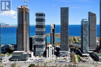 60-B360 Annie Craig Dr in Toronto, ON - Building Photo - Building Photo
