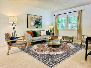 5827 Bowcroft St in Los Angeles, CA - Building Photo - Building Photo