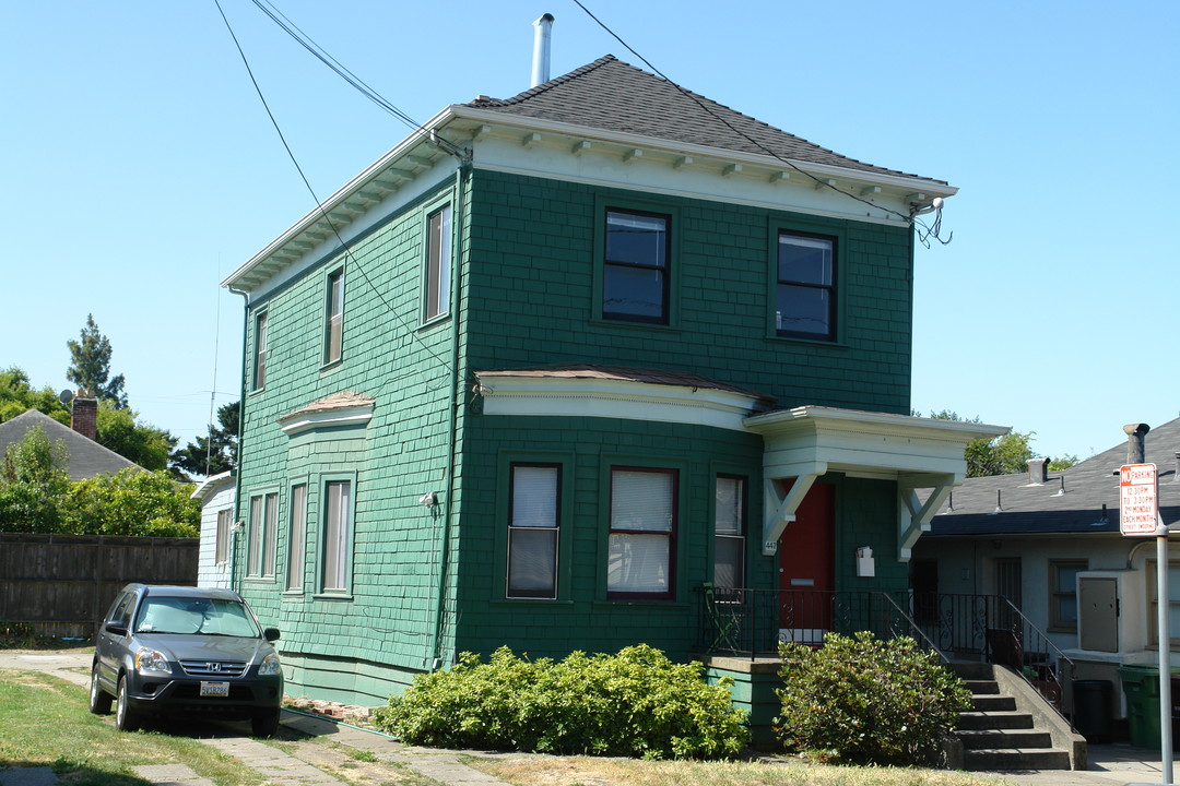 447 McAuley St in Oakland, CA - Building Photo